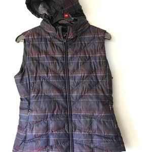 Patagonia Women’s Plaid Goose Down With It Vest Puffer Hooded Size XL Full Zip